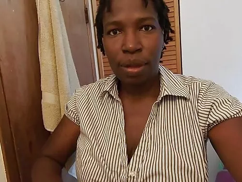 Съсед дръпна млада с ...