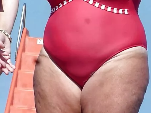 Млад перверзник седн ...