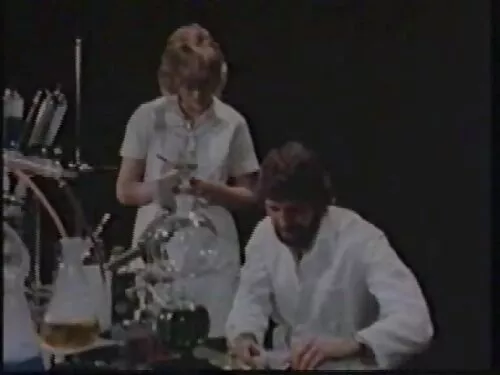 Свършвам в латексово ...