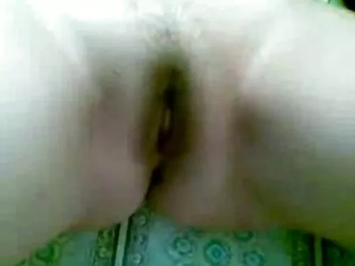 Той заведе малка кур ...