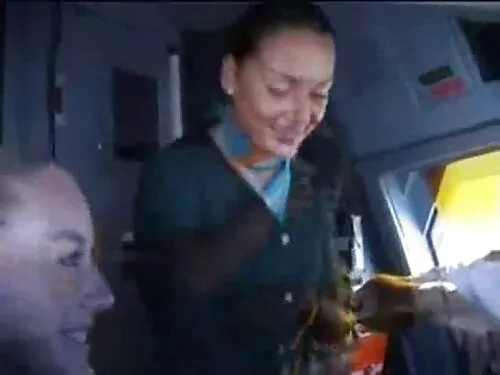 Минечица, отваряйки  ...