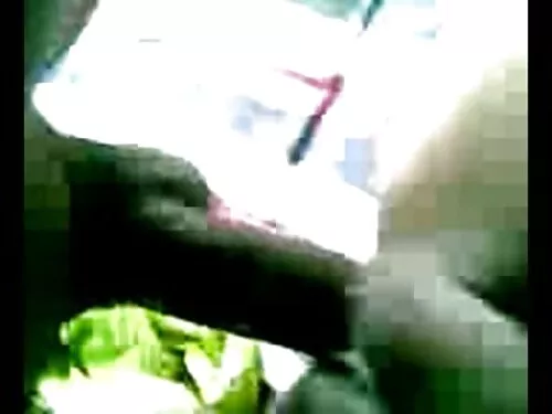 Млада красавица запо ...