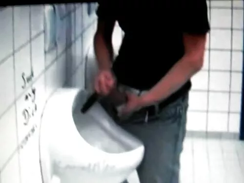 Черната стриптизьорк ...