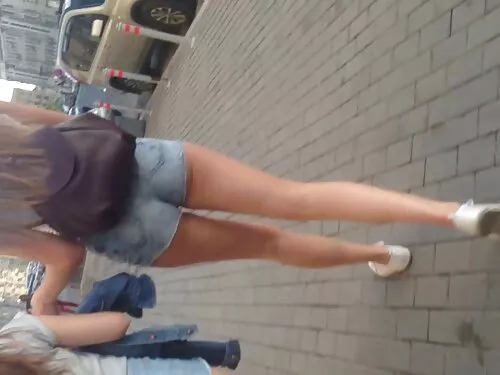 Секретарка с очила р ...